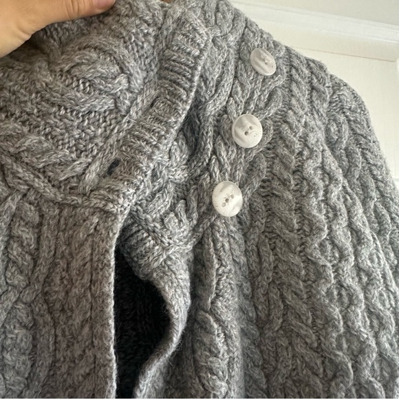 Inis Crafts Merino Wool Fisherman Cable Knit Cardigan Sweater Size Small Ireland - Picture 4 of 7